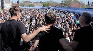 Acto de campa&ntilde;a en Mor&oacute;n con Axel Kicillof