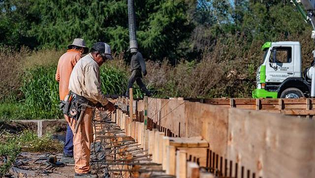 Contin A La Construcci N Del Polideportivo En Cuartel V