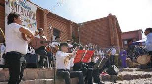 De Moreno a la Quebrada: jóvenes músicos llevaron su arte al norte argentino