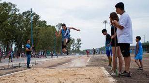 Arranca la pretemporada de atletismo en el Polideportivo Catonas