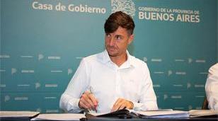 Lucas Ghi y Axel Kicillof firmaron un convenio para mejorar la gesti&oacute;n municipal