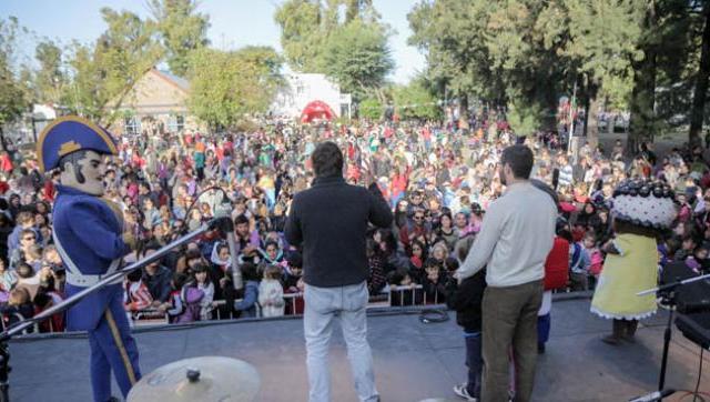Más de 3.000 personas participaron del festival para chicos y chicas “La Minguita”