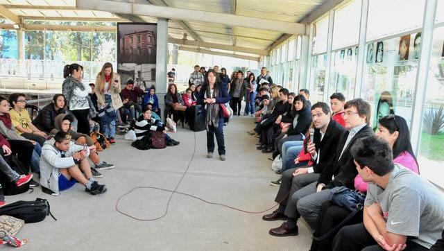 Estudiantes de Morón debatieron políticas juveniles en el Espacio Mansión Seré