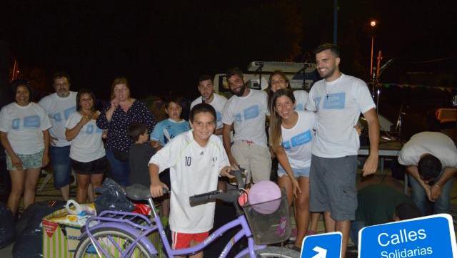 Un grupo de jóvenes del Oeste que ayudan a gente en situación de calle