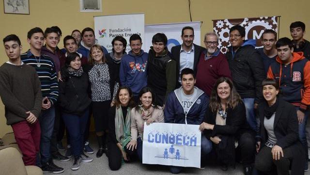 Se entregaron becas para alumnos de la Escuela técnica N° 8 de Haedo
