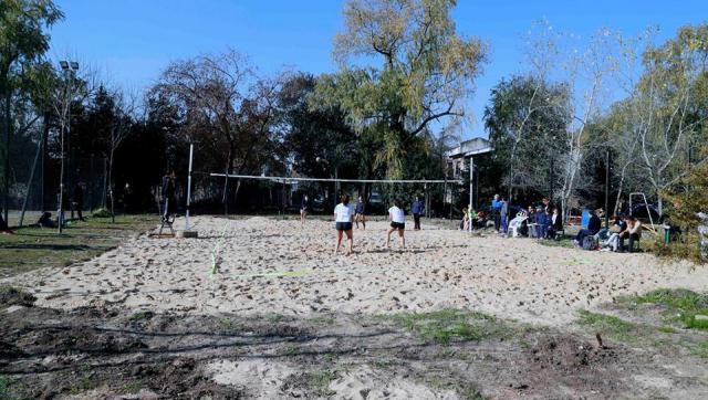 Ya está funcionando la nueva cancha de beach vóley