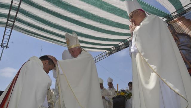 El sacerdote Oscar Miñarro, asumió como Obispo Auxiliar de la diócesis Merlo-Moreno