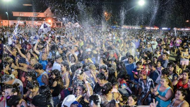 Más de 20 mil vecinos festejaron el carnaval en La Torcaza