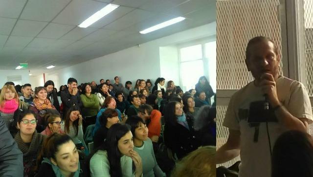 Multitudinaria charla con estudiantes en Haedo de Darío Z