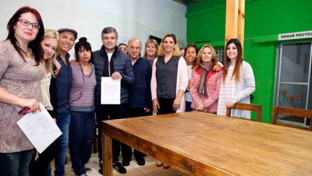 El Intendente recibió un reconocimiento del Juez de Paz por las políticas de género y niñez del municipio