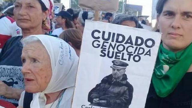 Si no hay justicia, hay escrache: potente repudio popular al represor escondido en Castelar
