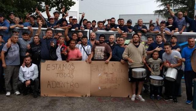 Envases del Plata: 120 puestos de trabajo otra vez en riesgo