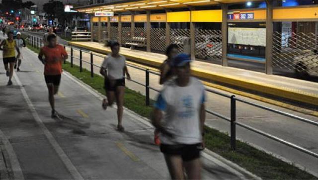 Morón realiza la segunda carrera nocturna por el Metrobús