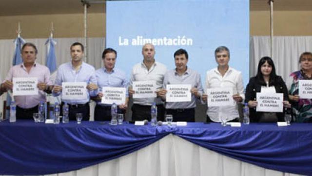 Zabaleta y Daniel Arroyo presentaron el Plan contra el Hambre en Corrientes