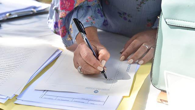 El Gobierno de la Provincia gestionará 20 escrituras para familias de Ituzaingó