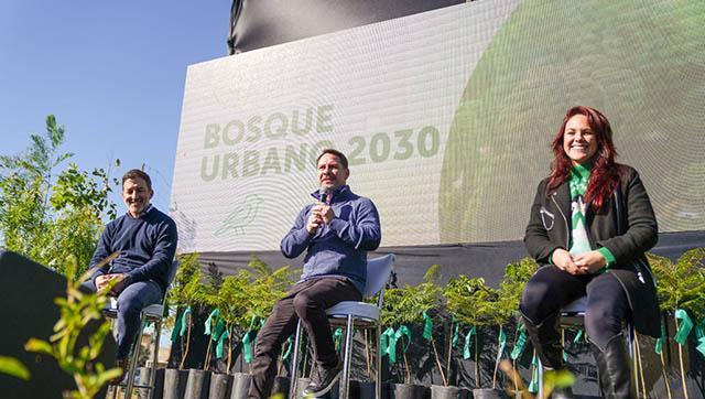 Presentaron el plan estratégico de forestación “Ituzaingó bosque urbano 2030”