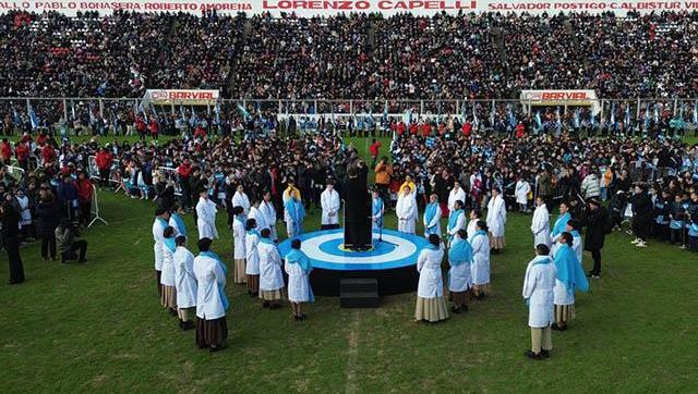 Miles de estudiantes de Morón prometieron fidelidad a la Bandera Nacional