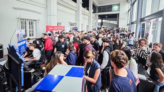 Feria de Empleo en la UM: 3.000 estudiantes se conectaron con empresas líderes
