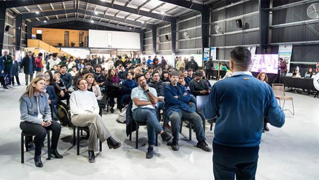 InnovaMAS: Moreno impulsa la ciencia y la tecnología como motores del desarrollo productivo local