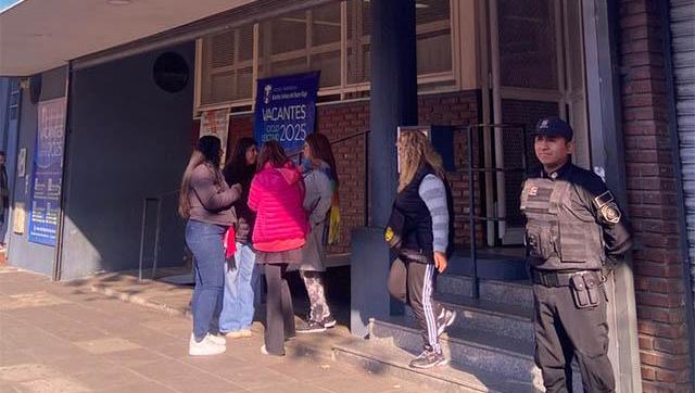 Más patrullaje en escuelas de Morón: suman móviles para proteger a estudiantes